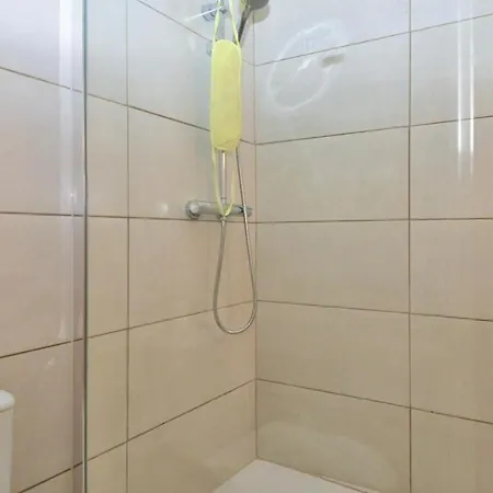 1 Bedroom Lovely In Jean Du Gard דירה סן-ז'אן-דו-גאר